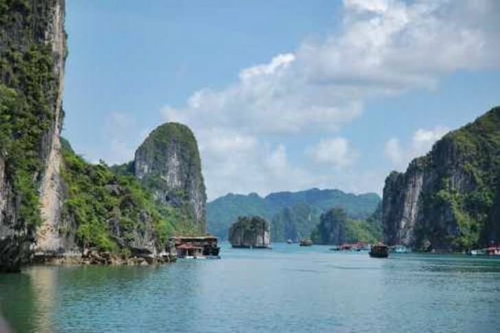 Cheap Holiday Destination - Vietnam Halong Bay