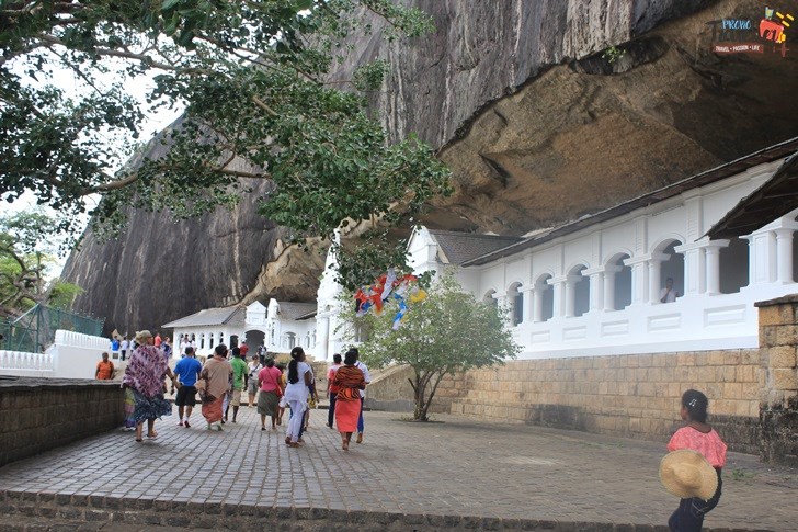 Sigiriya - How to get there - Dambulla Cave Temple
