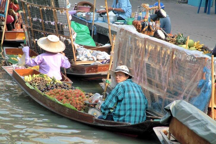 Why Thailand - Floating Market Scene