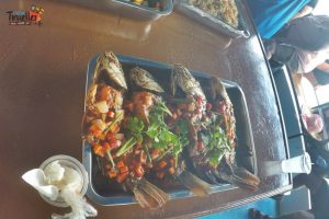 Island Hopping in Phuket - Fresh Fish Fry in the Buffet