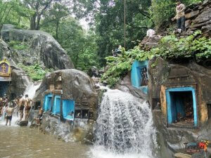 places to visit around chikmagalur - Kalhatti Falls View 5